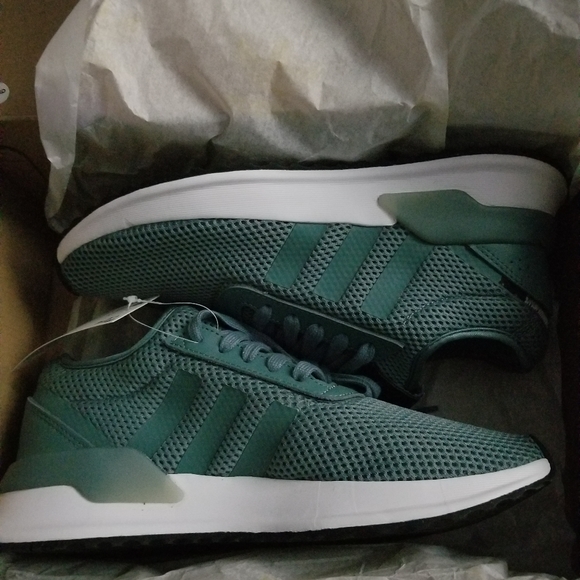 Shoes - Picture 1 of 1